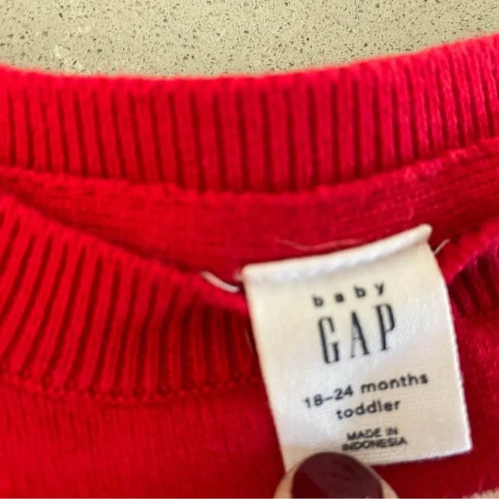 Baby Gap 18-24M Crewneck Red Heart Sweater-Worn 2x